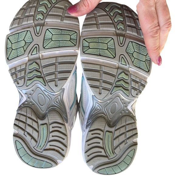 Vionic Orthaheel Walker Women’s Size 8 White Leather Athletic Walking Gym - Picture 8 of 10